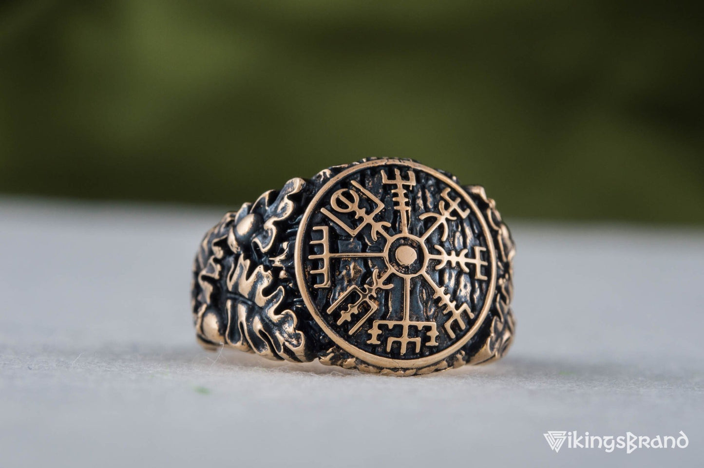 Vikings Vegvisir Symbol with Oak Leaves and Acorns Bronze Viking Ring