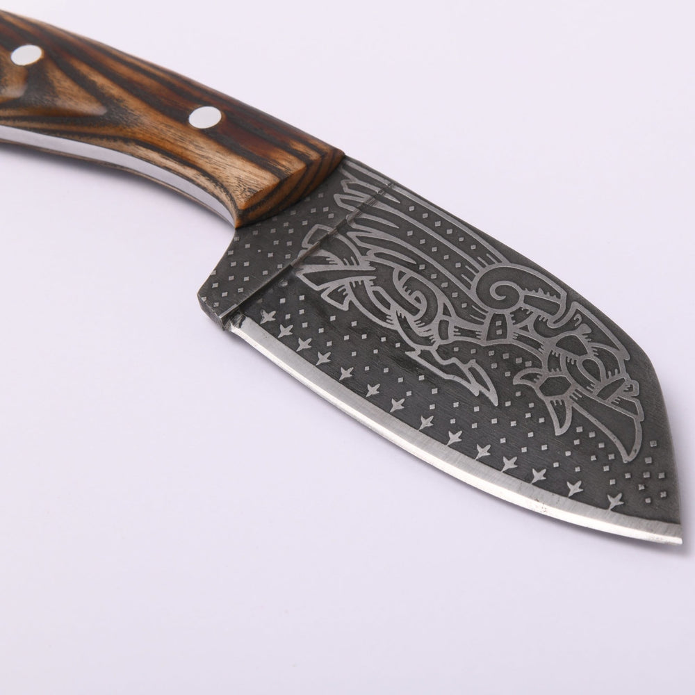 Blade shoulder and ash-wood handle of the Huginn & Muninn Viking seax knife