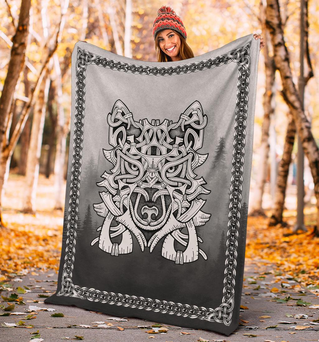 Wolf in Spruce Forest Blanket - Viking Home Decor