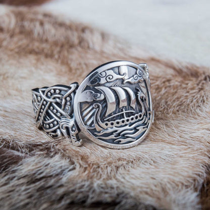 Wolf Style Ornament Drakkar Symbol 925 Sterling Silver Viking Ring - VikingsBrand