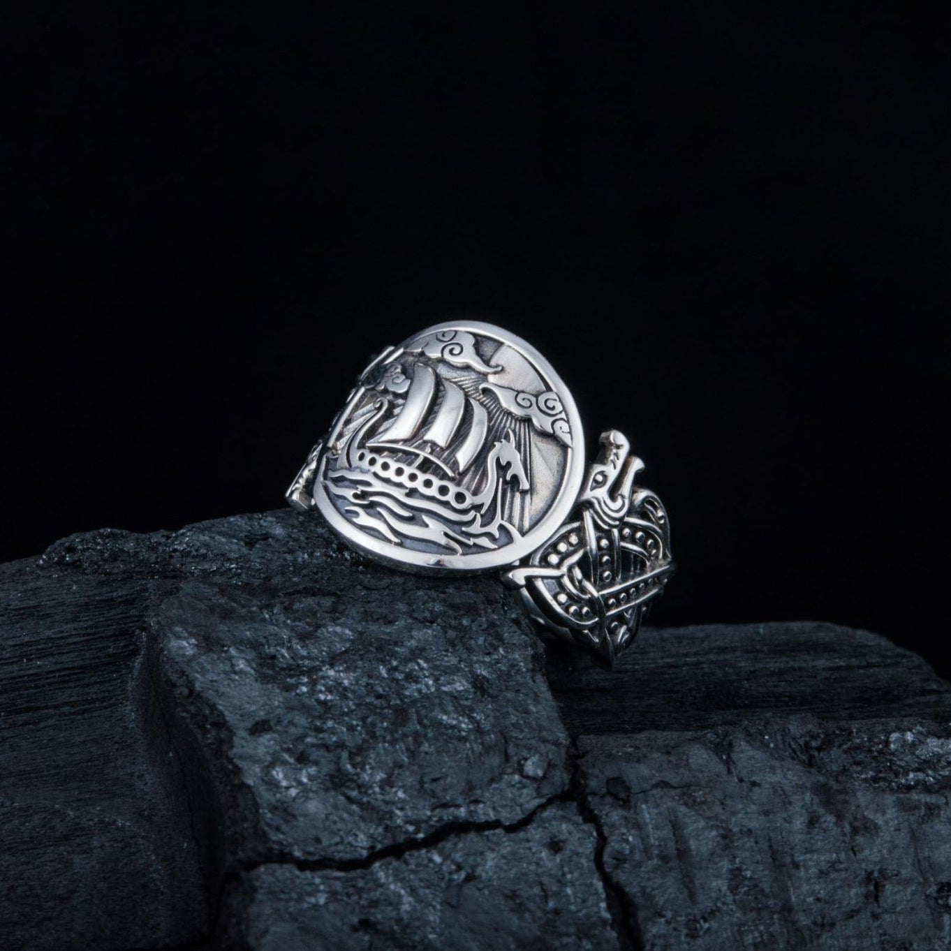 Wolf Style Ornament Drakkar Symbol 925 Sterling Silver Viking Ring - VikingsBrand