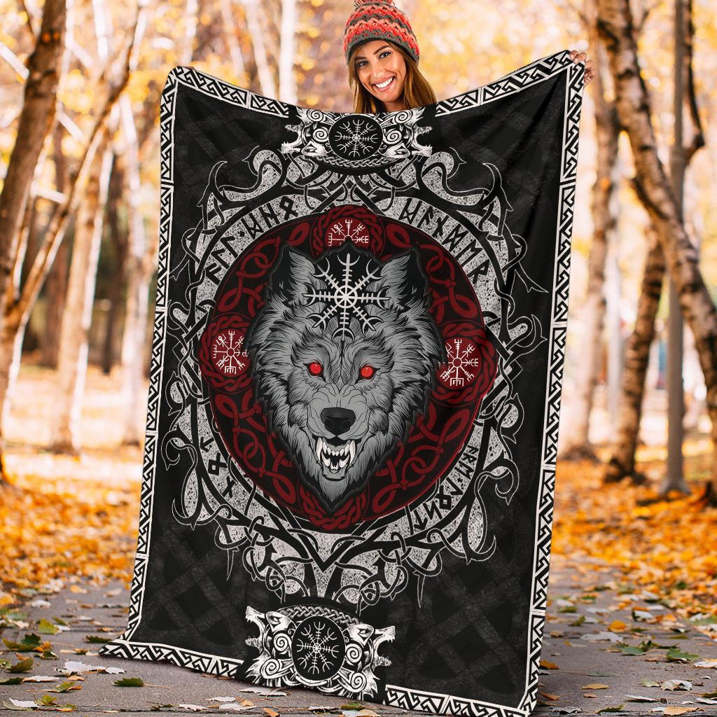 Wolf with Helm of Awe Fleece Blanket - VikingsBrand