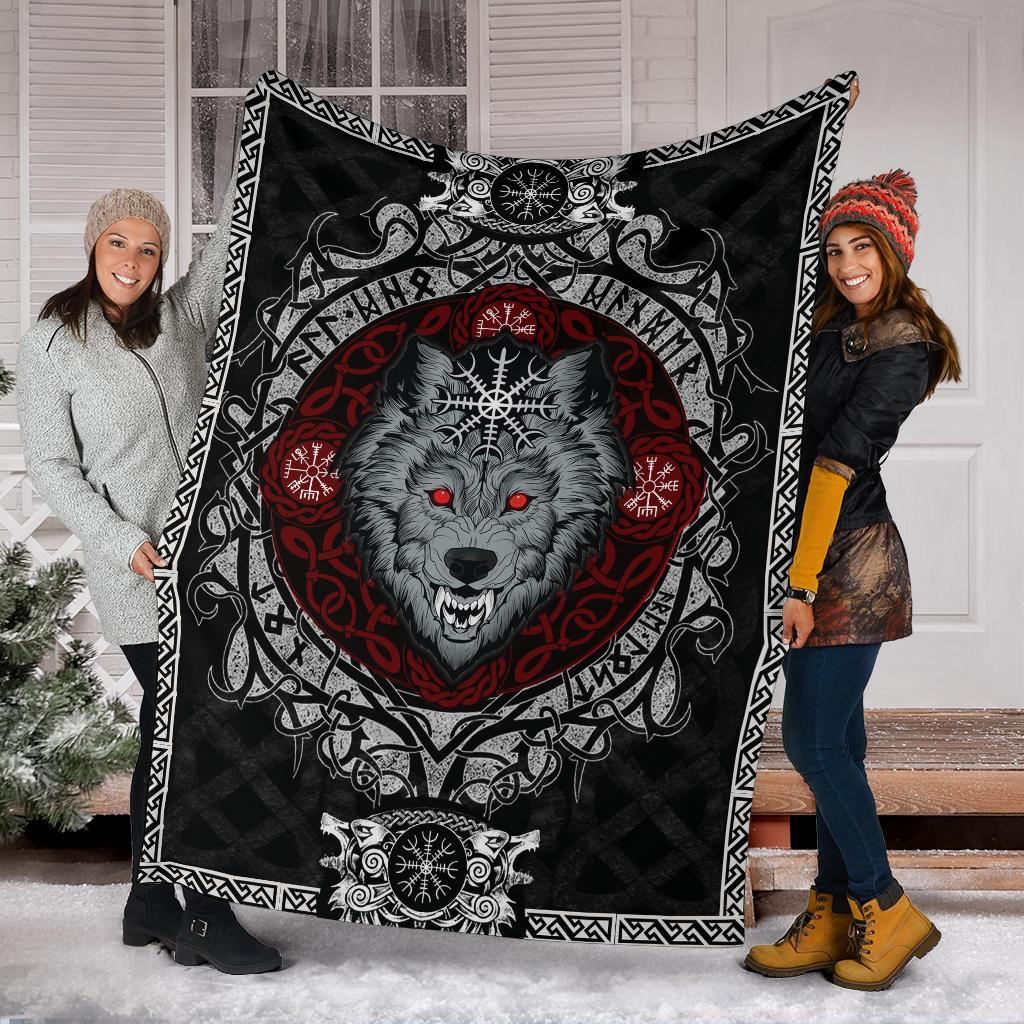 Wolf with Helm of Awe Fleece Blanket - VikingsBrand