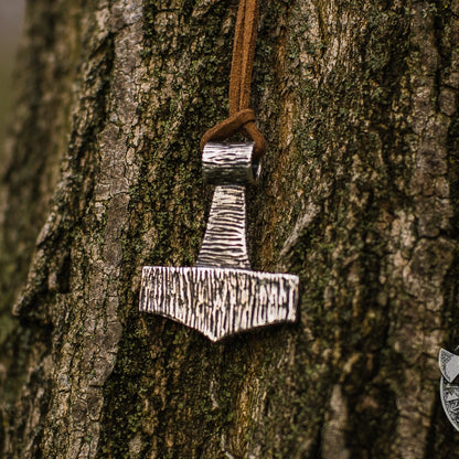 Wooden Style Thor's Hammer 925 Sterling Silver Pendant - VikingsBrand