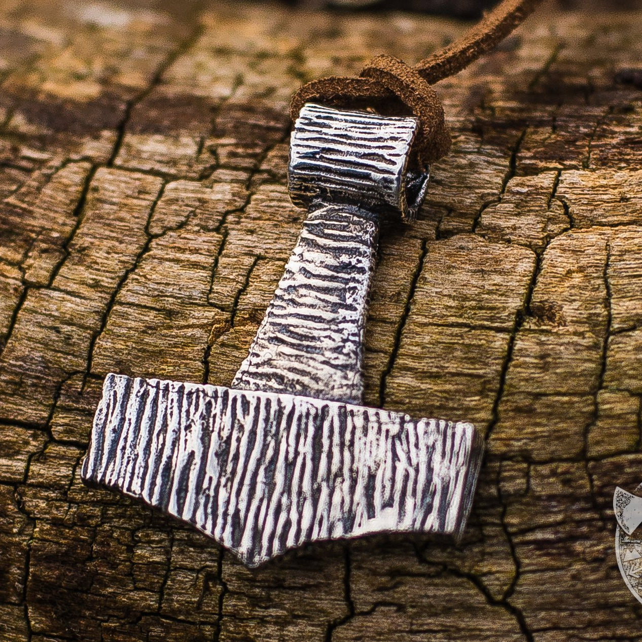 Wooden Style Thor's Hammer 925 Sterling Silver Pendant - VikingsBrand